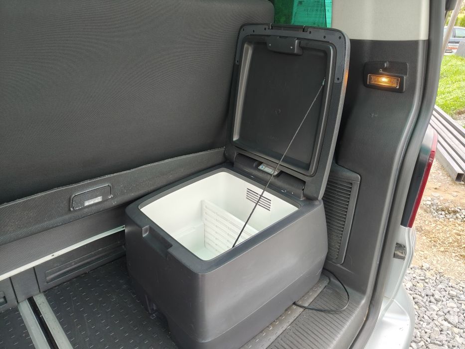 Volkswagen T5 2.5 td _i Multivan, stolik ,lodówka 7 osobowy, oryginał!