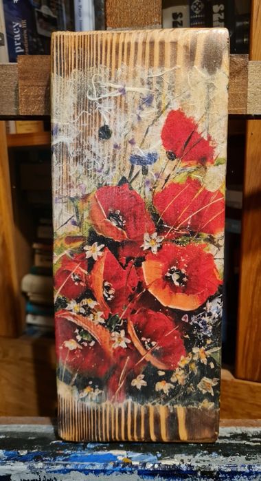 Kwiaty na desce, maki, prezent