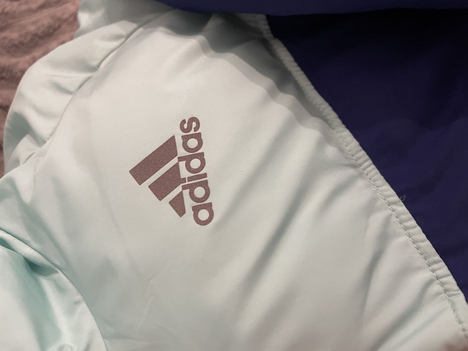 Продам оригинальную куртку Adidas