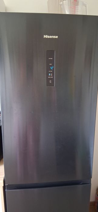 Lodówka HISENSE RB395N4BFE No Frost 186cm Czarna