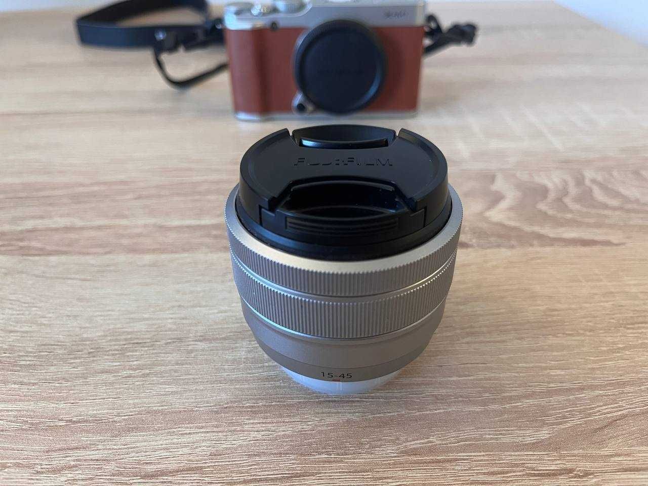 Sprzedam Fuji X-M1 z obiektywem Fuji XC 15-45mm f/3.5-5.6 OIS PZ OEM