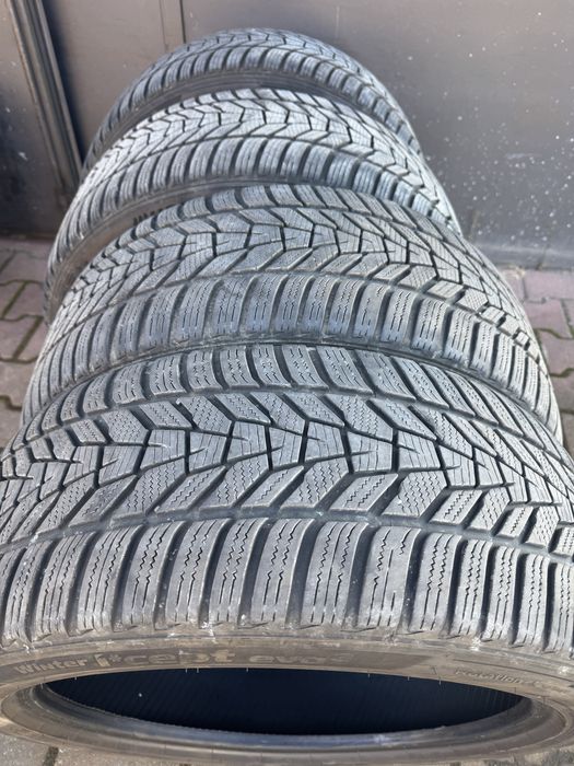 245/45R19 102v hankook winter i cept evo
