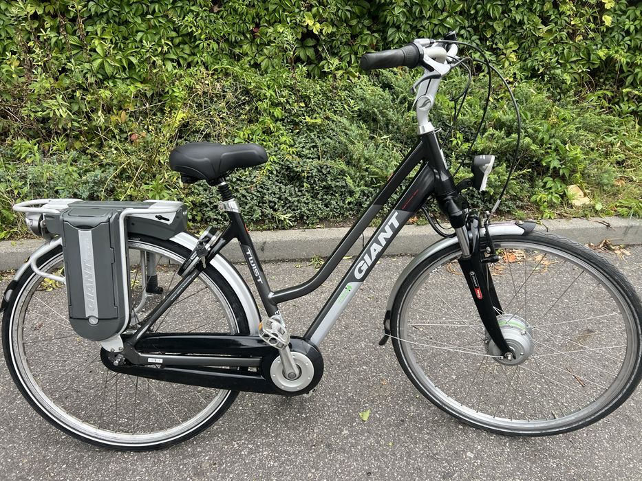 Holenderski rower elektryczny GIANT TWIST dwie baterie Nexus 7 /A