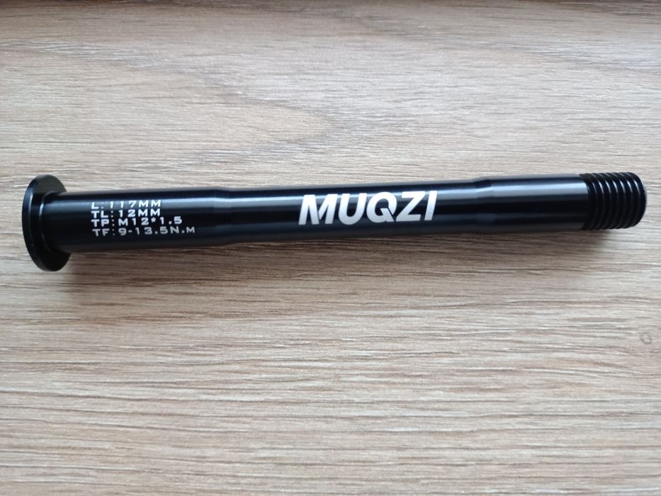 Sztywna oś thru axle przód M12 117mm 120mm