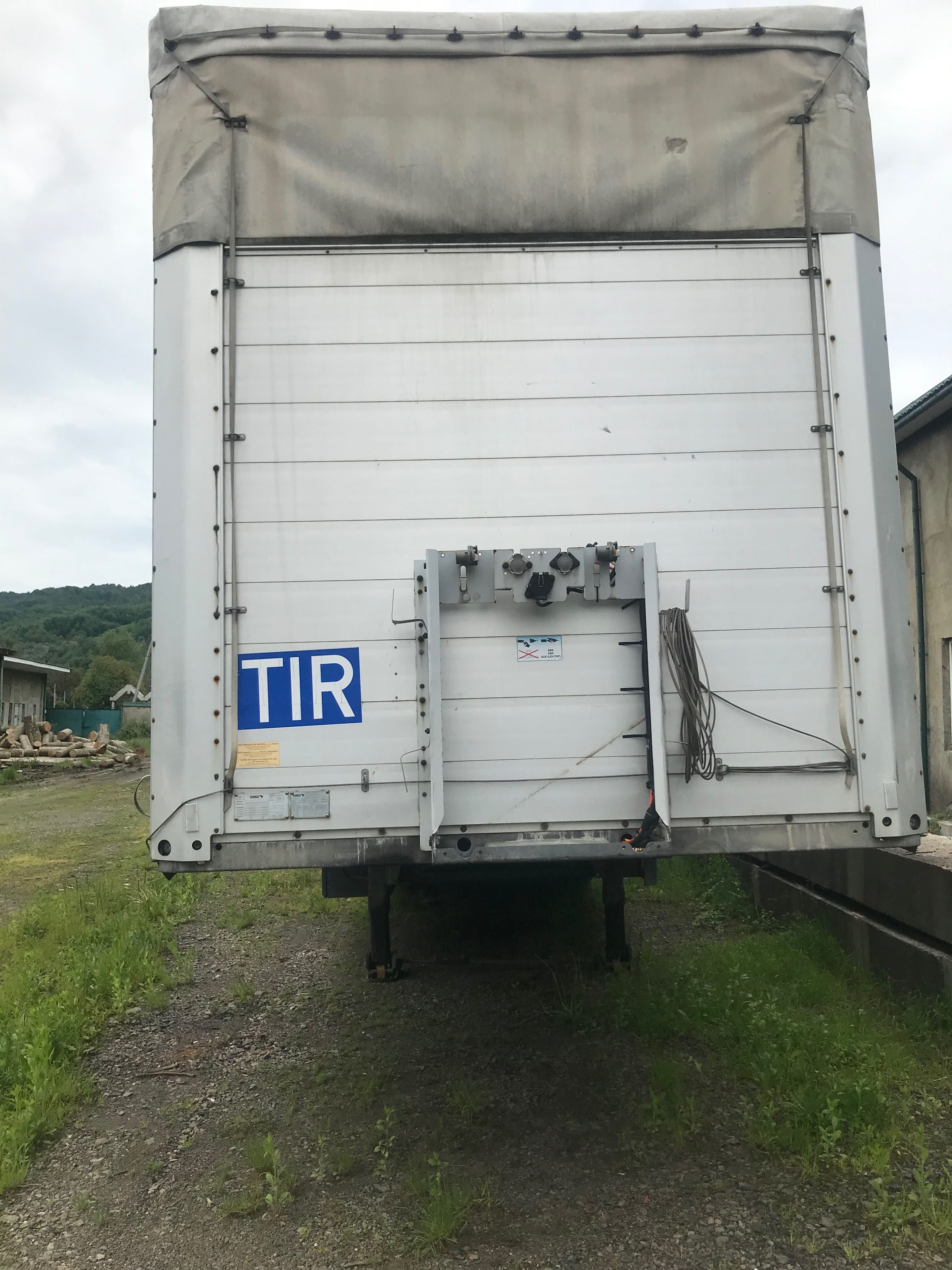Schmitz SCS24L напівпричіп