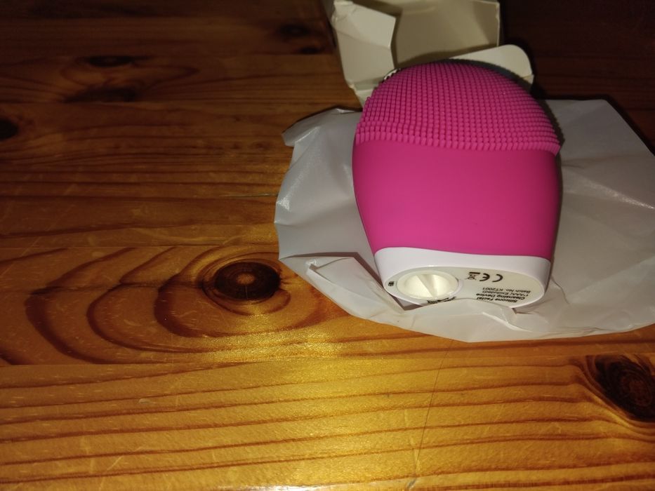 Szczoteczka do mycia twarzy nowa