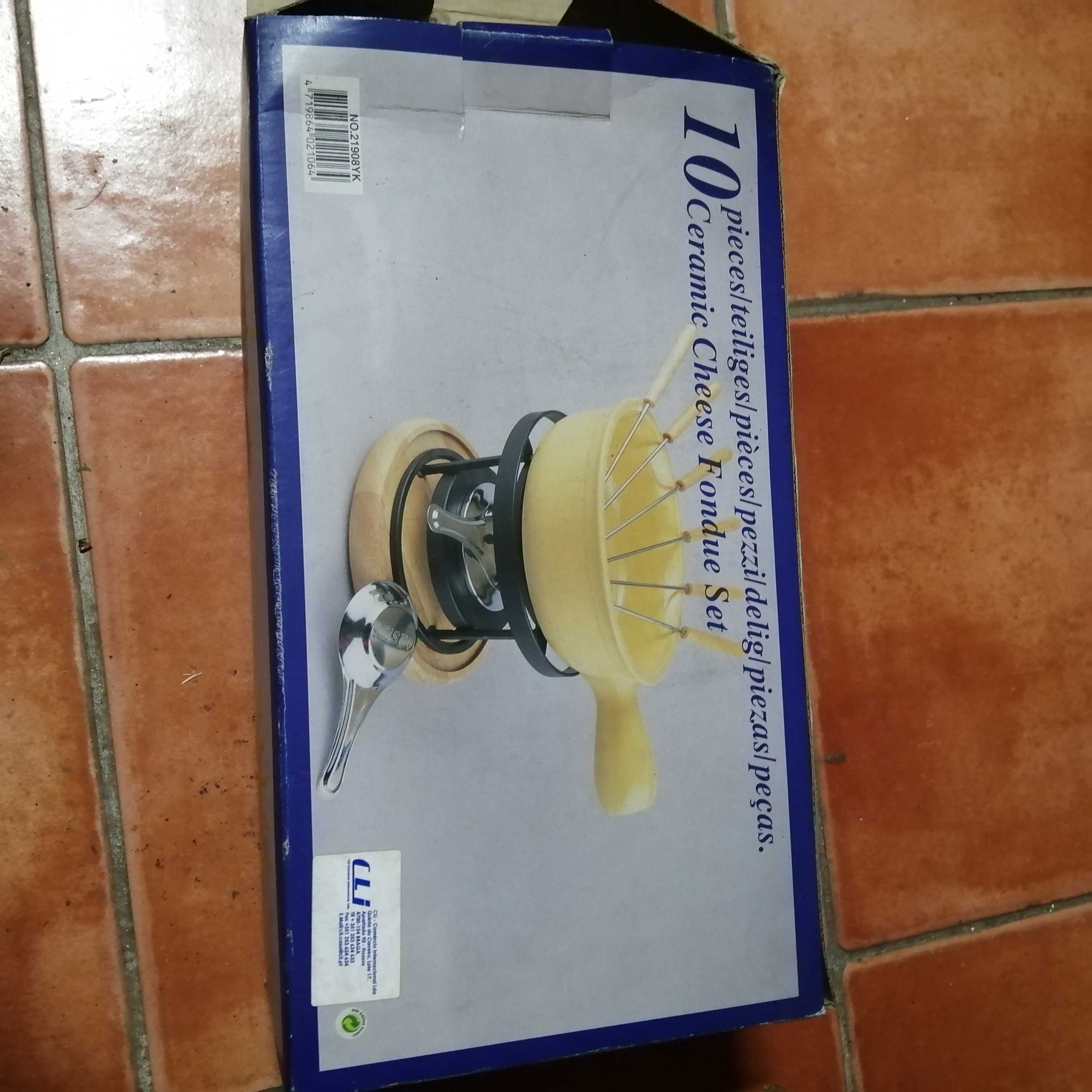Fondue novo com 11 peças