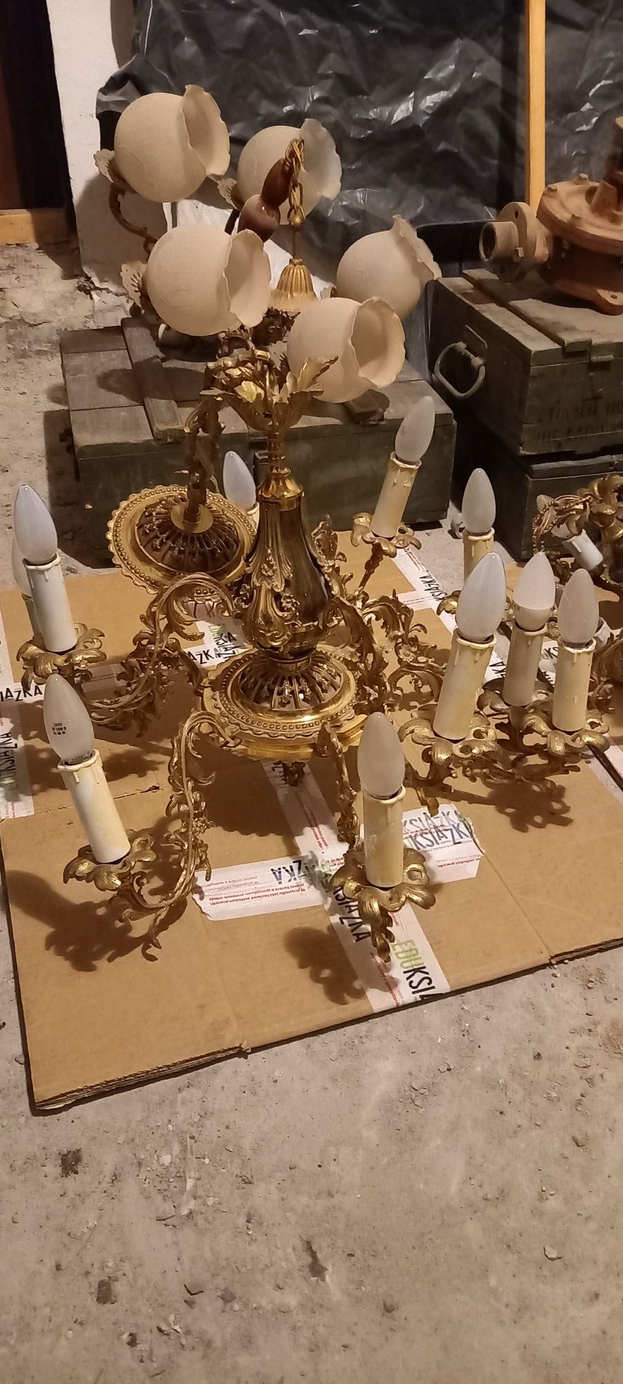 Żyrandol mosiężny 8 ramienny