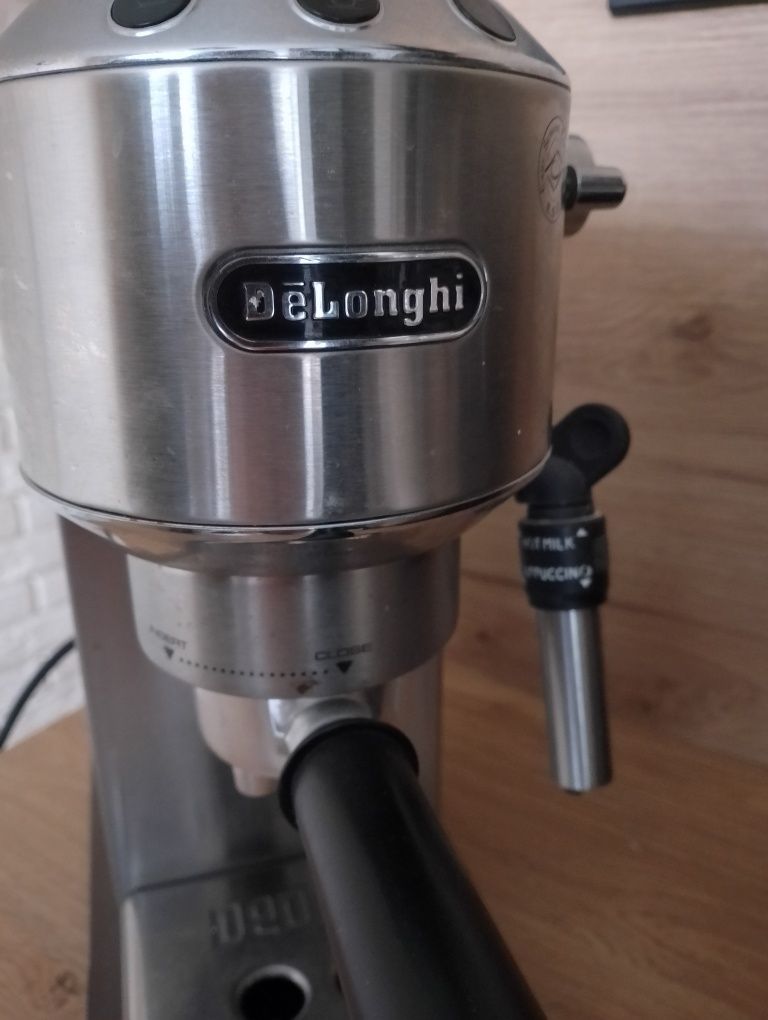 Express do kawy DeLonghi
