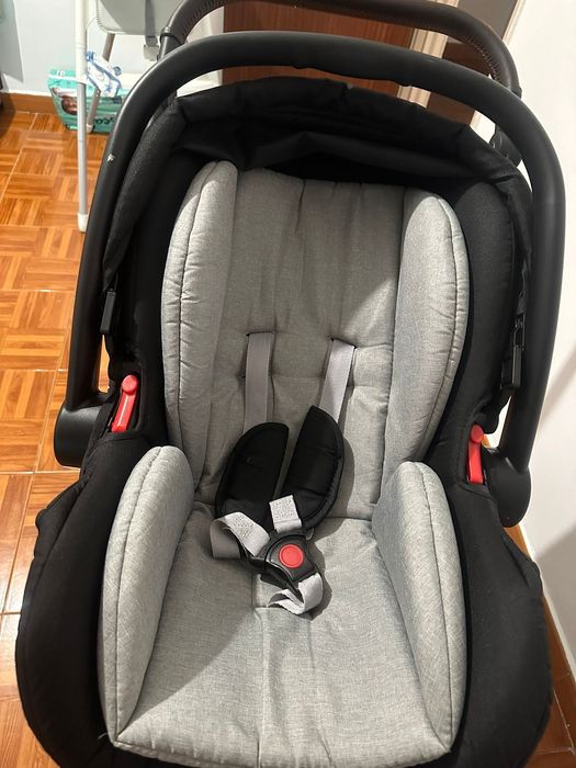 Carro bebé em ótimo estado de conservação