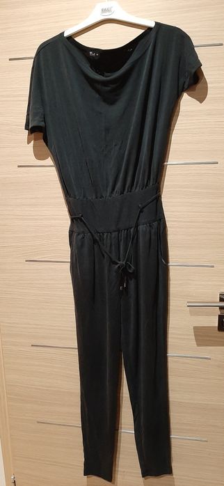 Kombinezon jednoczęściowy 34