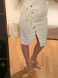 Biała spódnica ze złotymi guzikami rozmiar 40