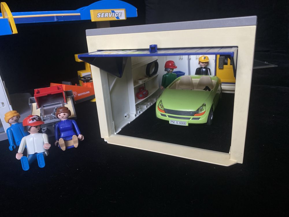 Playmobil 70201, 4318 stacja benzynowa z garażem + auto i wyposażenie