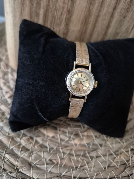 Śliczny stary zegarek mechaniczny Tissot  Saphir