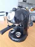 Express kolbowy DeLonghi EC201CD.B