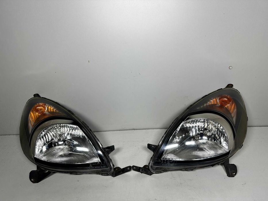 Toyota Yaris I Verso  Lampa Przednia Prawa Lewa Europa cena za 1st