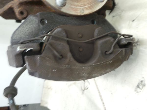Pinça travão / maxila de travão frente esquerda FORD Focus II (DA_)