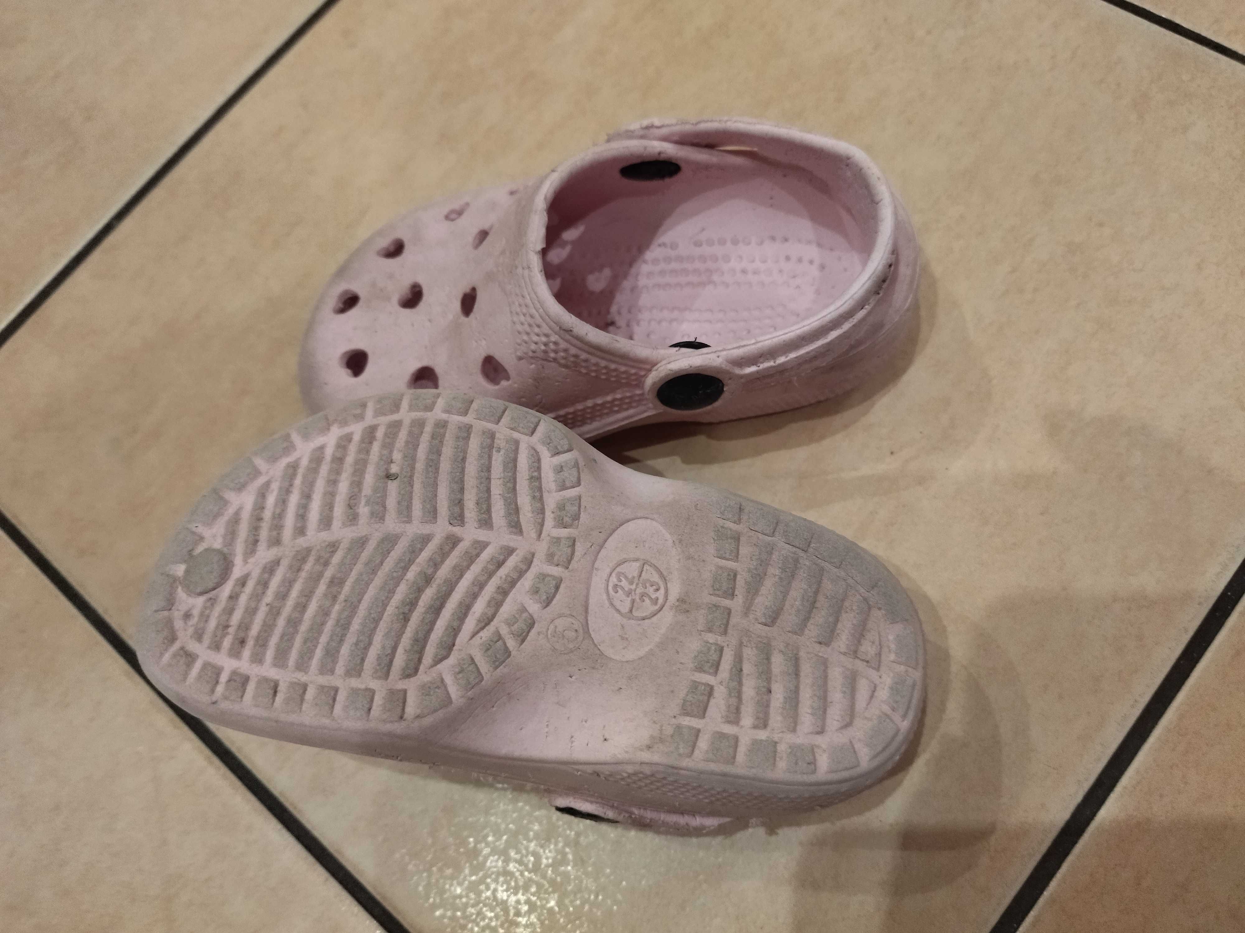 Klapki crocs dla dziewczynki rozm 23