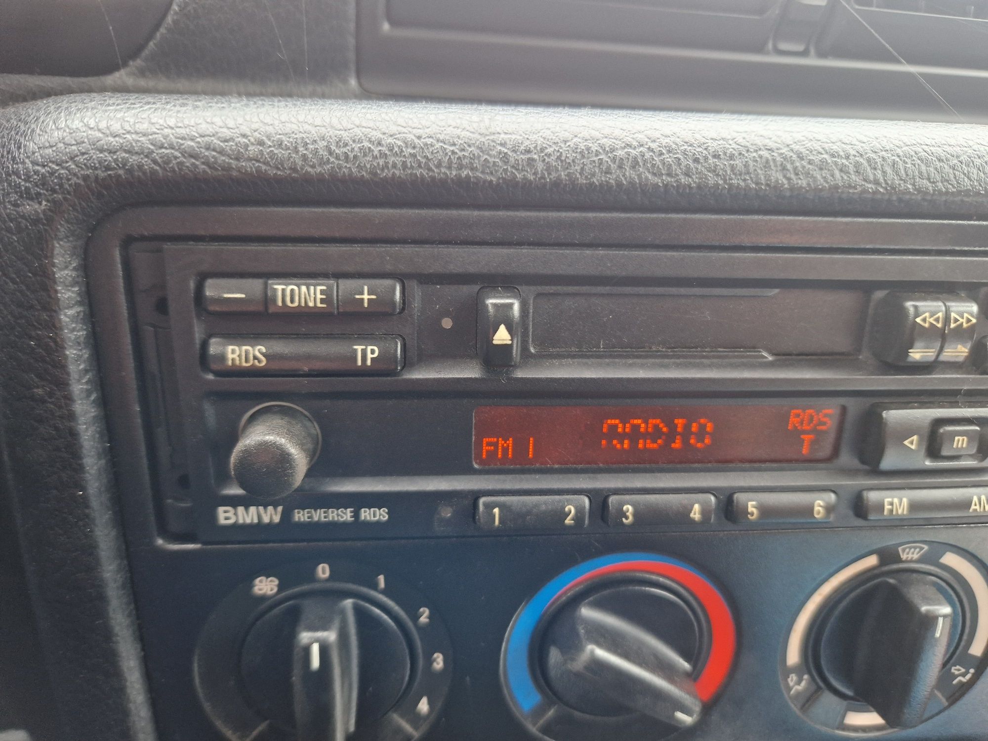 Radio Blaupunkt 6512  RDS BMW E36 E30 E34 E28 E32 kod książka