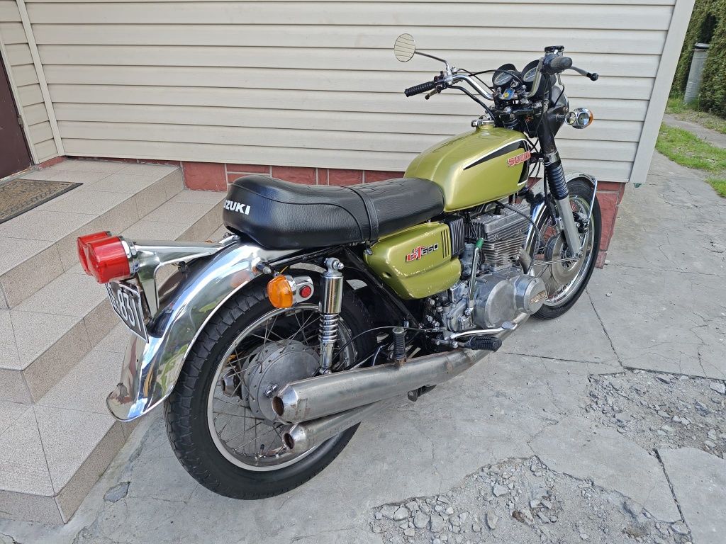Suzuki GT 550 trzy cylindry dwusuw xs cx gs klasyk