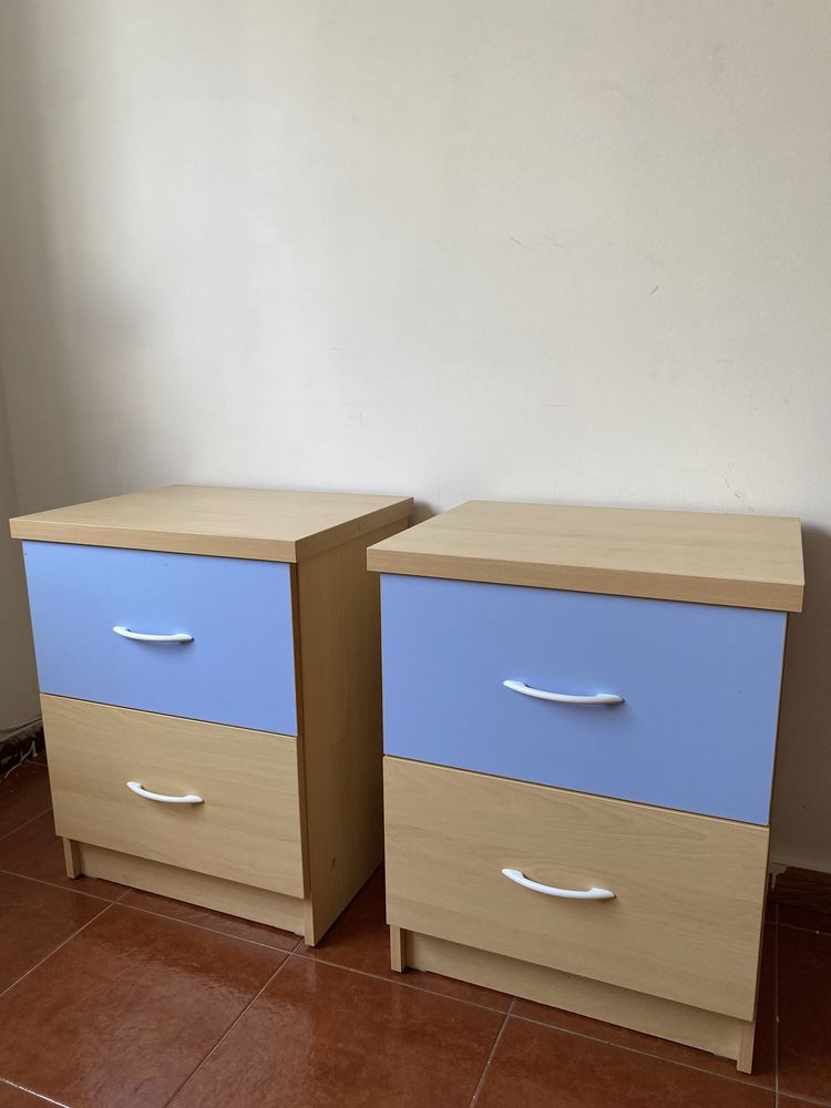secretaria c/caideira e mesa de cabeceira