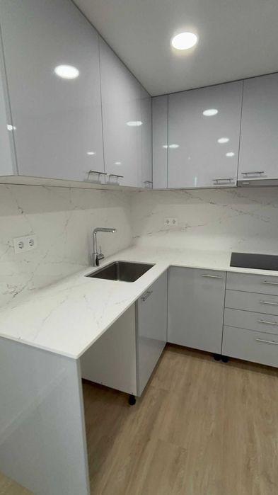 T2 térreo com pátio e parqueamento privado, Pinheiro de Loures, Loures