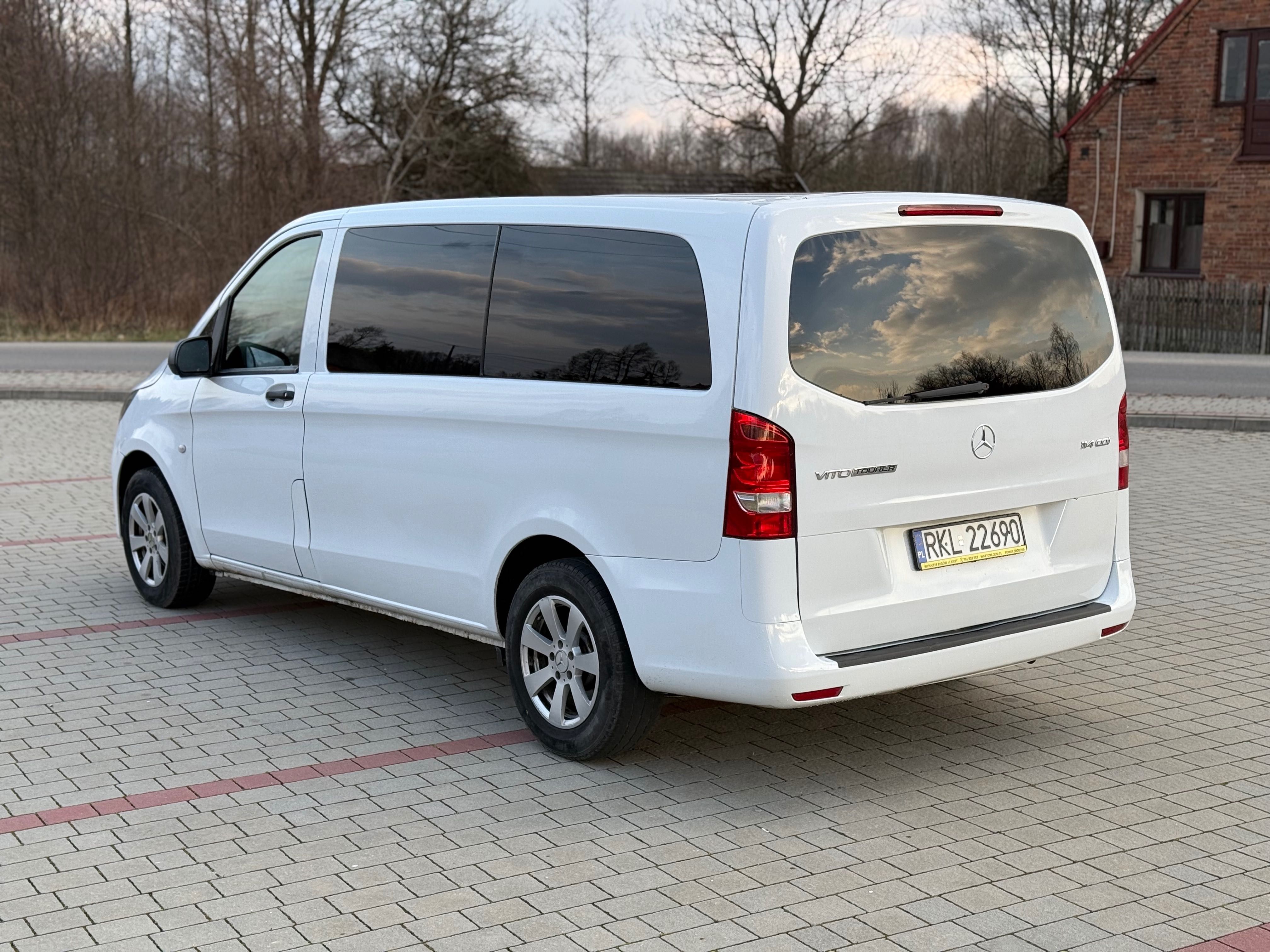 WYNAJEM Busa mini busa Mercedes Vito Tourer 9 osób Long 2.2 BiTurbo 7G