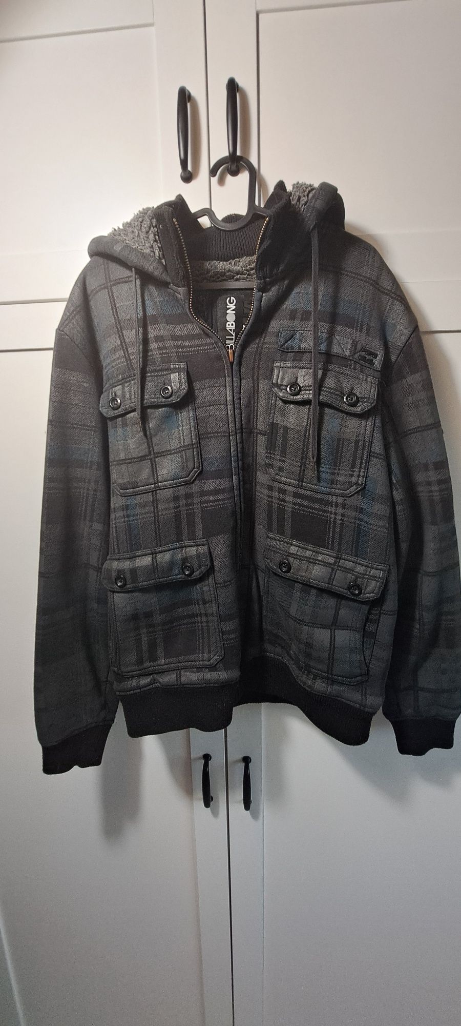 Casacos Billabong e Rip Curl