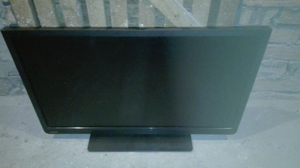 TV LCD Toshiba 32" 32W1333G do naprawy lub na cześci matryca ok.