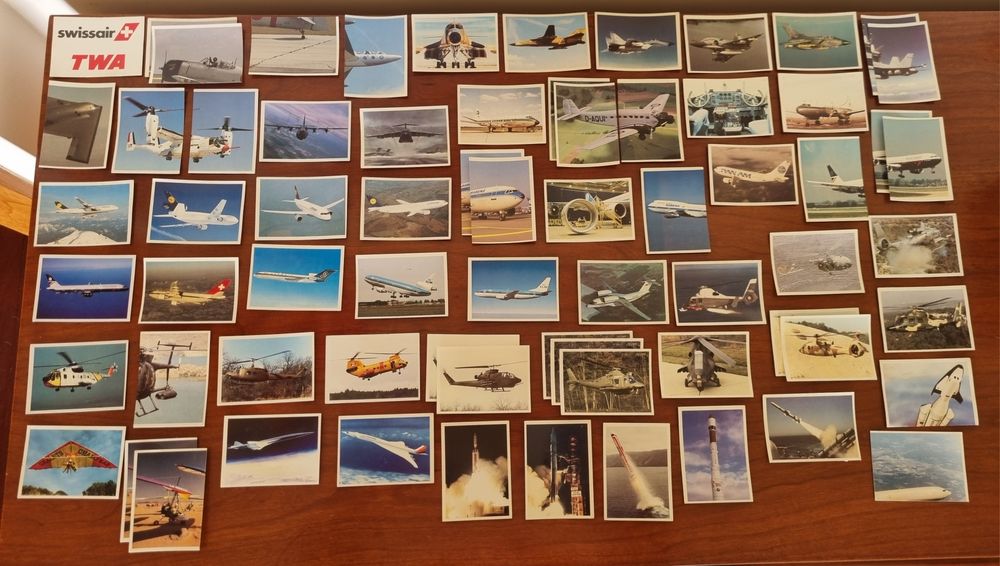 Aviões cromos Panini