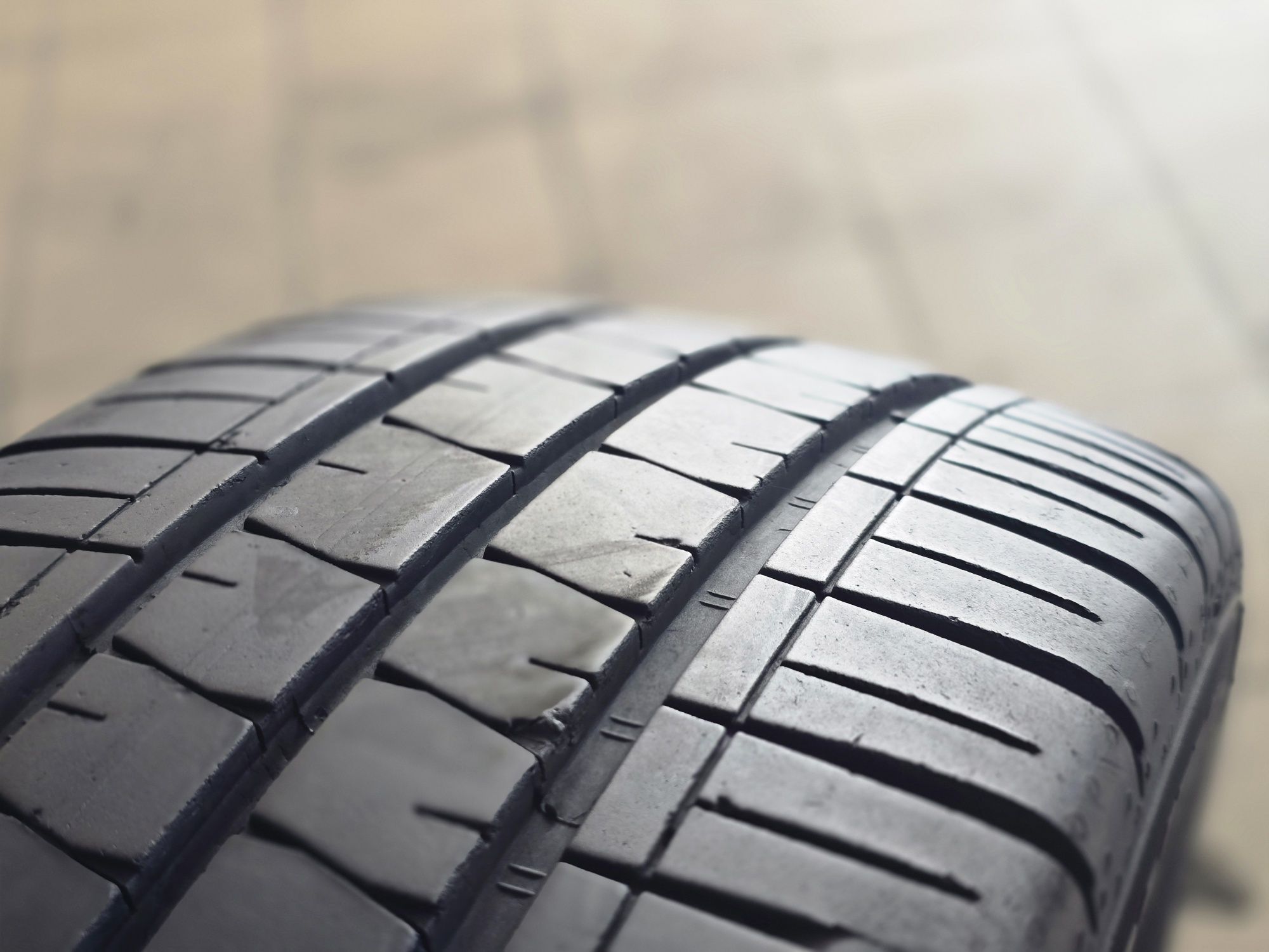 Pneus 195/60 R16 Comercial