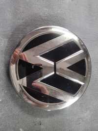 Эмблема Volkswagen Passat b8