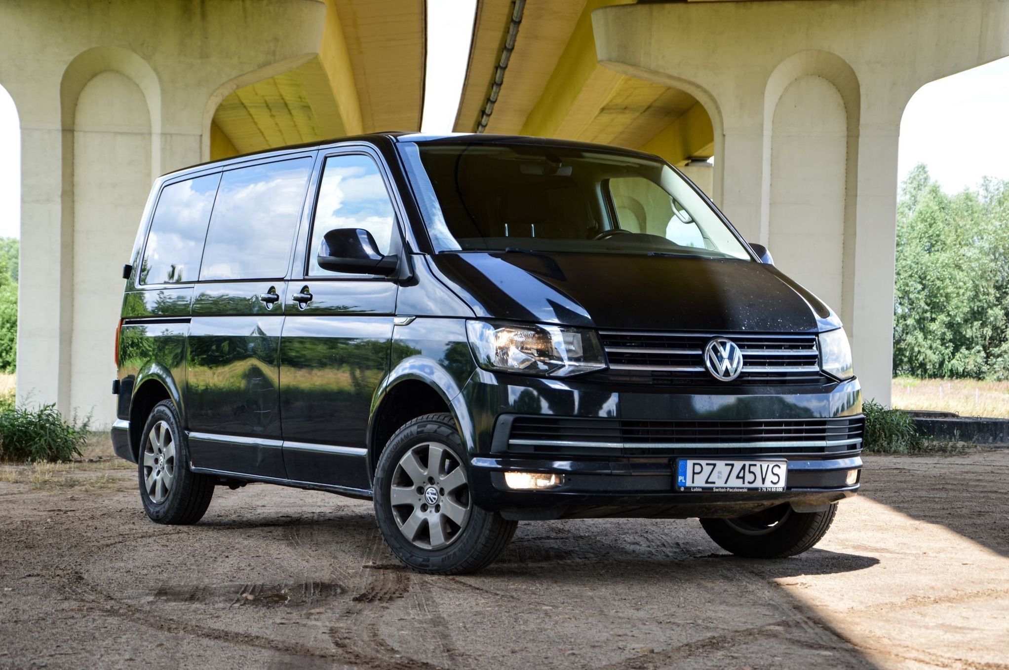Volkswagen Transporter Transporter T6 2017r 8 osobowy Automat