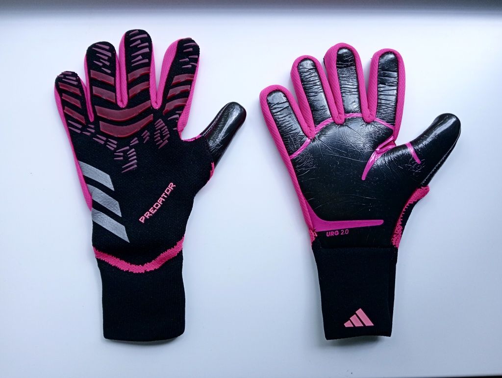 Воротарські рукавиці. Нові. Перчатки воротарські Adidas Predator.