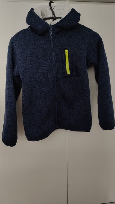 Ciepła bluza z kapturem 134cm