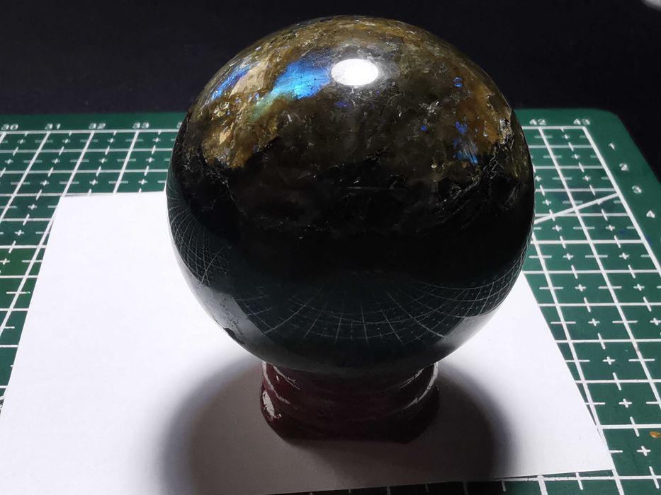 Labradoryt - szlifowana, polerowana kula