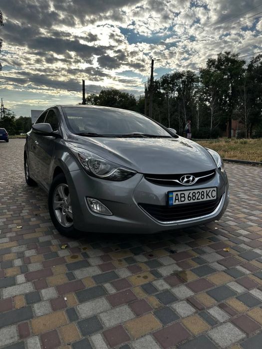 Продам свій автомобіль HYUNDAI Elantra