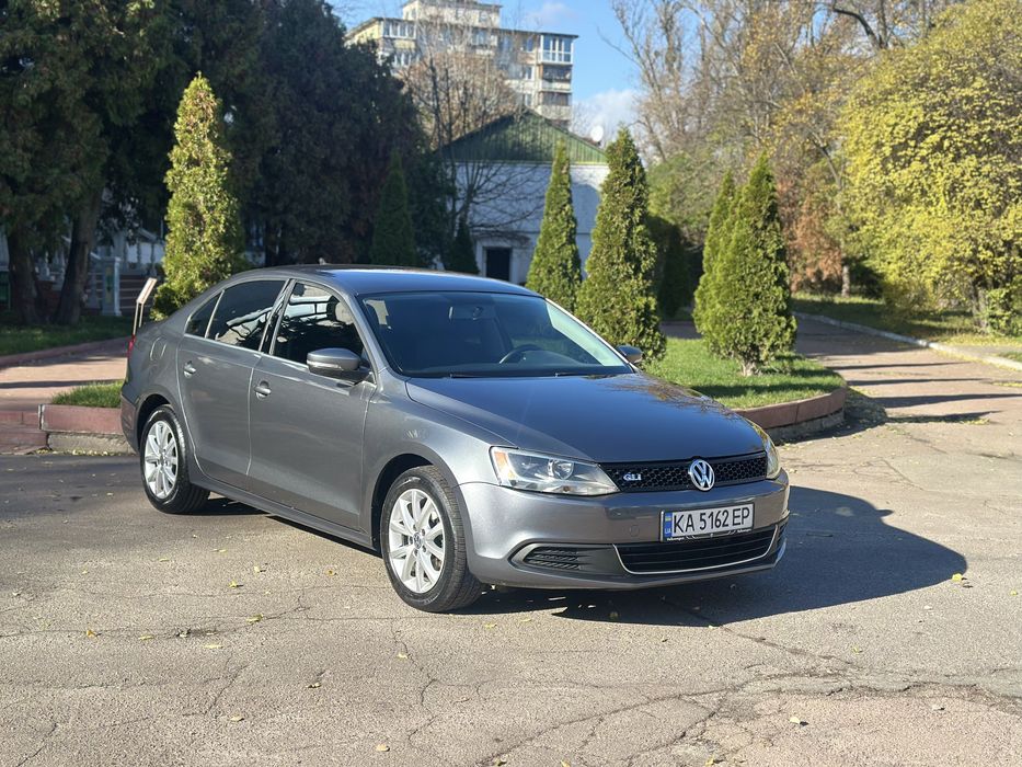 Продам Volkswagen Jetta SE