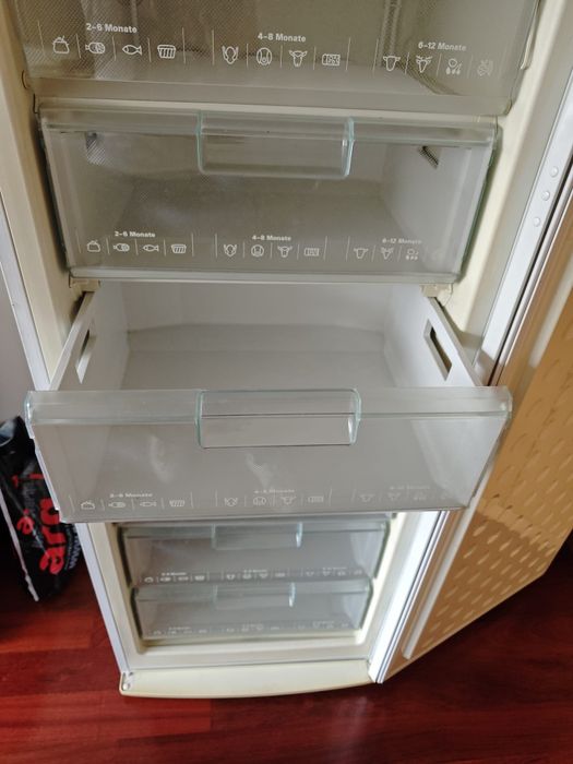 Arca congeladora marca SIEMENS