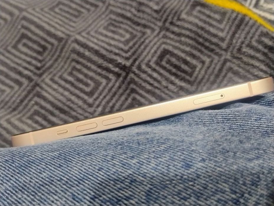 Apple iPhone 13, 128 Gb б/у