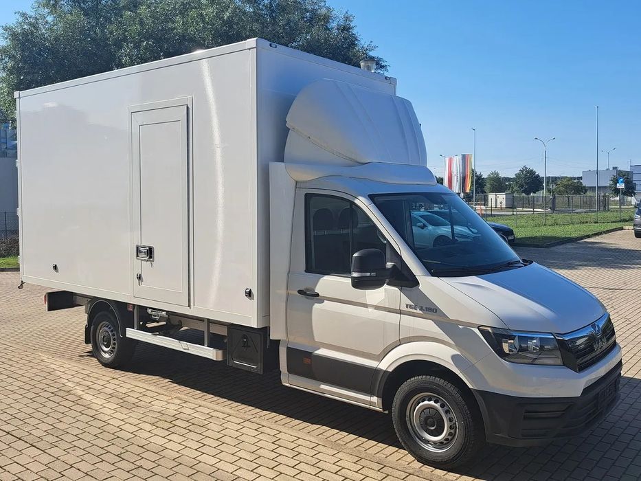 MAN TGE 3.180  MAN TGE 3.180 kontener 9EP drzwi tylne