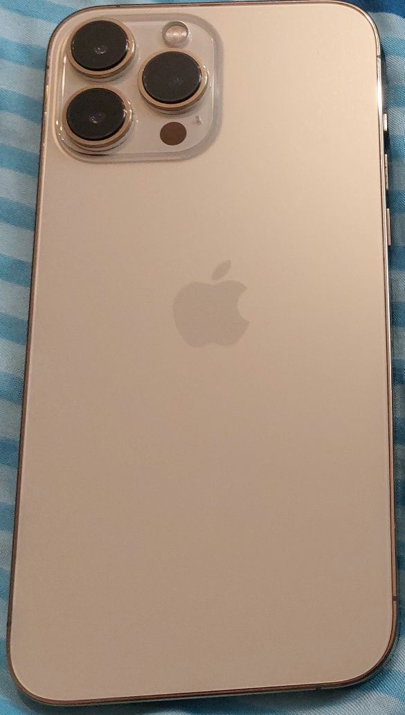 Продаю. iPhone13 Pro Max. На 128. Аккумулятор 100. 25000грн.