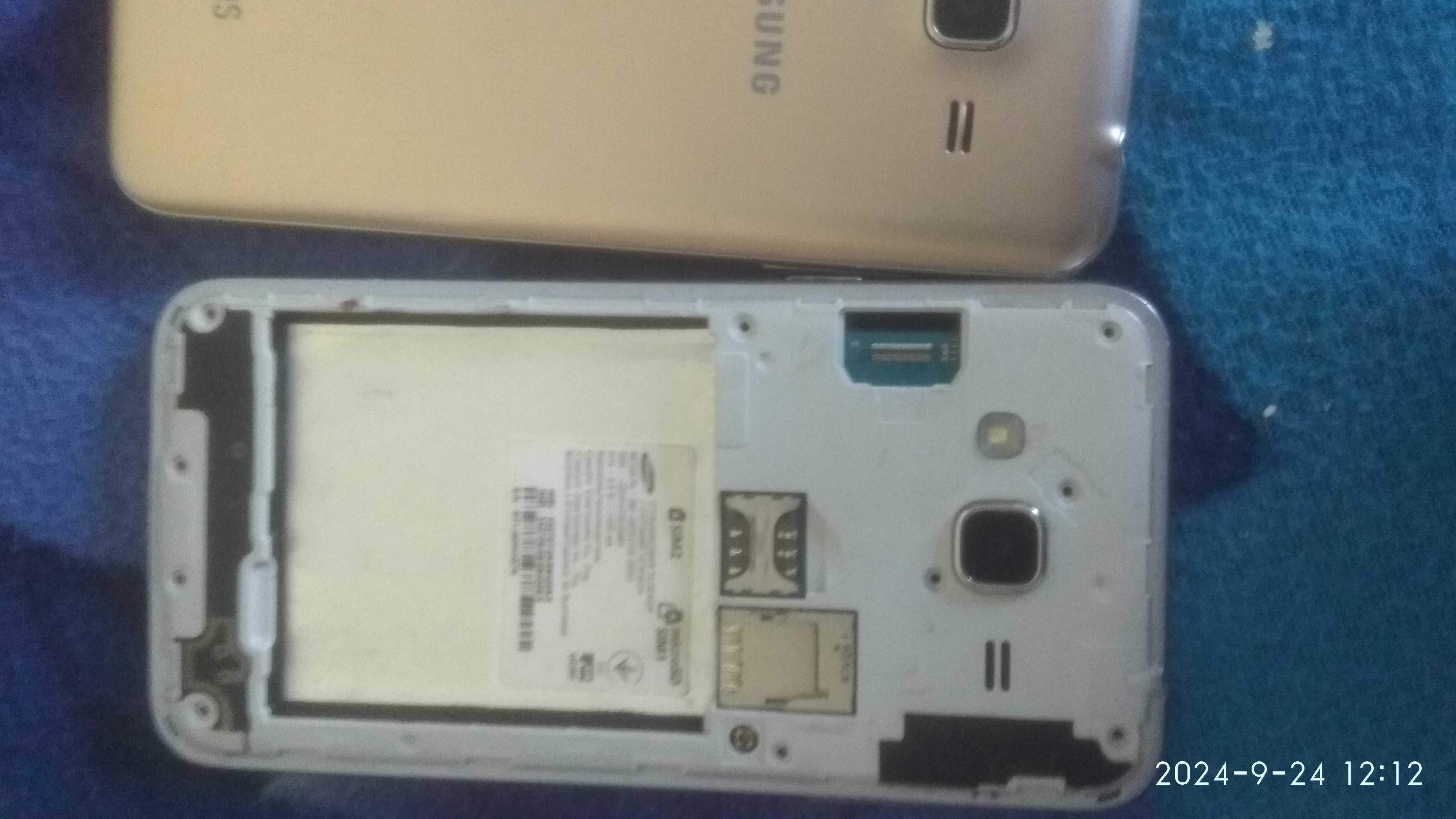 Samsung j3 і в подарунок ще