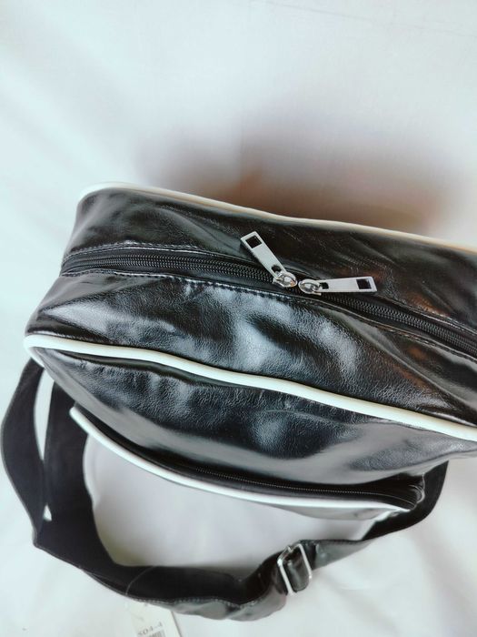 Nowa czarna listonoszka unisex