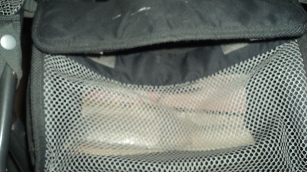 Carro bebé 4 Rodas como Novo-Resistente 0-4 anos-25kg+capa chuva-Graco