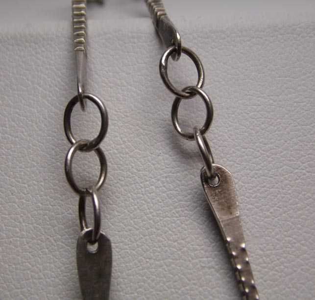 Srebrny naszyjnik polska wytwórnia 81 cm. Ciekawy wzór vintage.