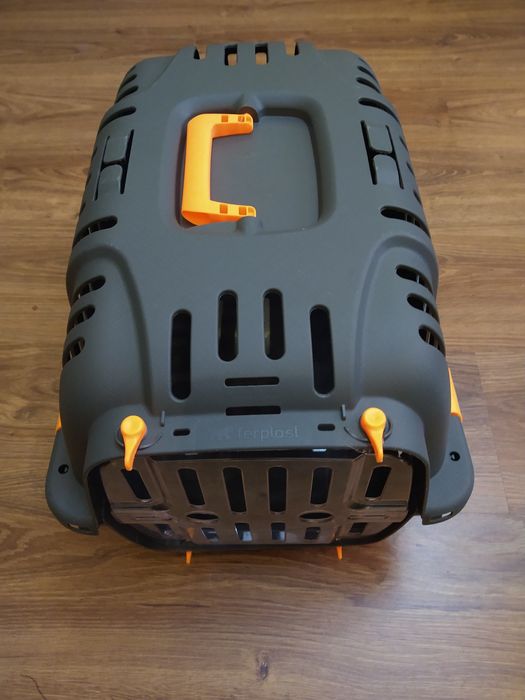 Переноска для тварин італійського виробництва