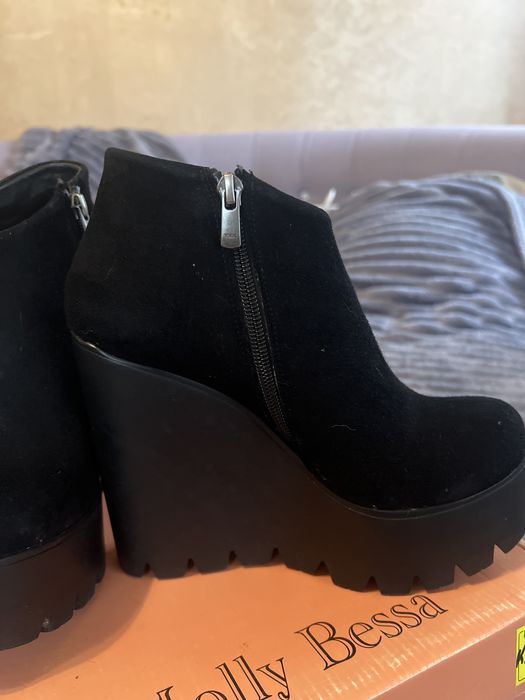 Жіночі бртинки 37 розмір