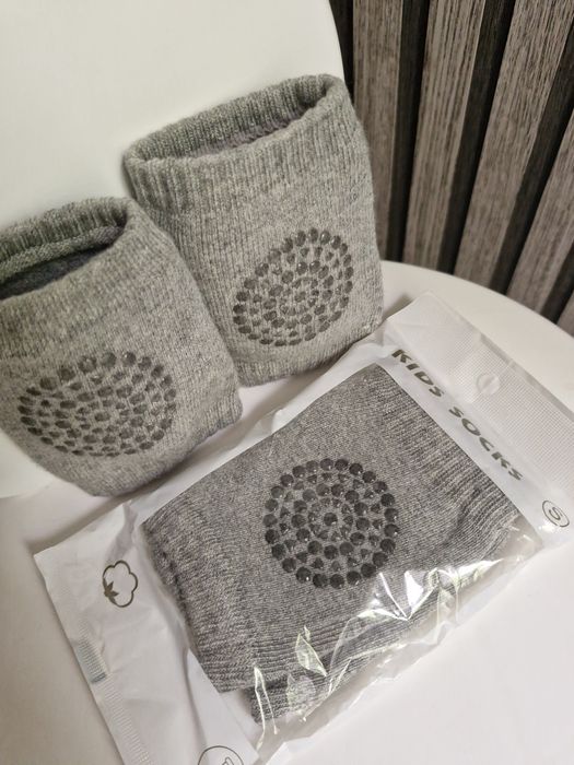 Наколінники м'які дитячі для немовлят для повзання антиковзаючі нові