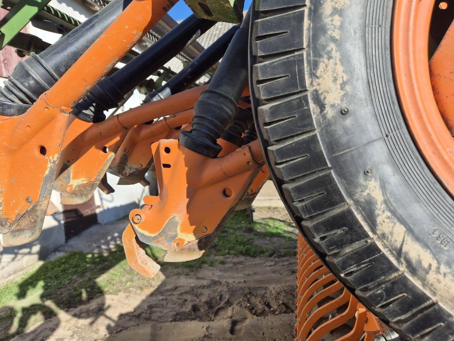 agregat uprawowo- siewny Amazone